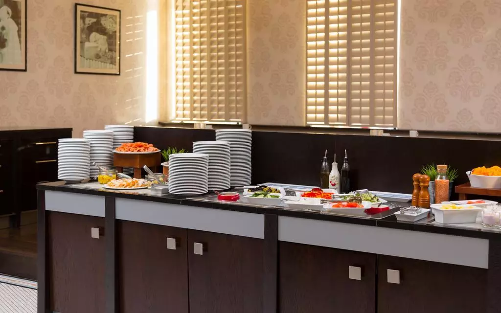 هتل کورت یارد بای ماریوت واسیلی وسکی سنت پترزبورگ - مهرپرواز